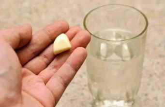 Health Benefits Of Drinking Warm Garlic Water Every Night Before Bed